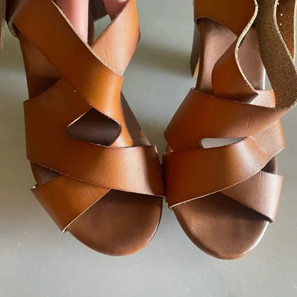 Mossimo Supply Co. Brown Platform Sandals - Picture 5 of 12